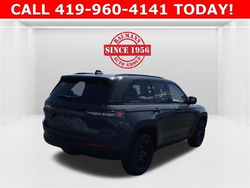 2025 Jeep Grand Cherokee Laredo