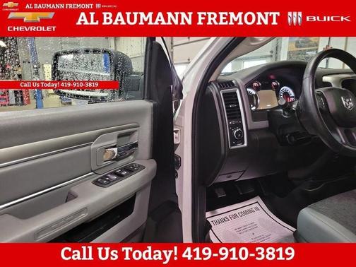 Bright White Clearcoat 2019 RAM 1500 Classic Big Horn