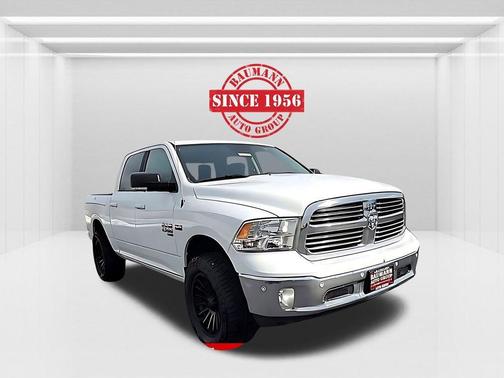 Bright White Clearcoat 2019 RAM 1500 Classic Big Horn