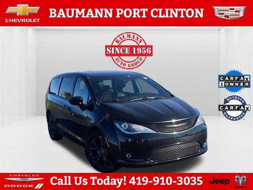 2020 Chrysler Pacifica Touring