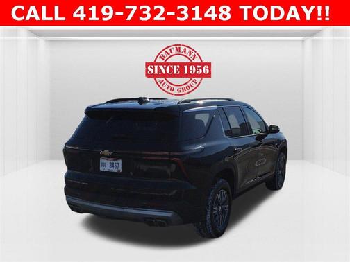 2025 Chevrolet Traverse LT