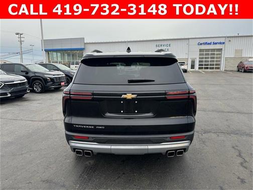 2025 Chevrolet Traverse LT