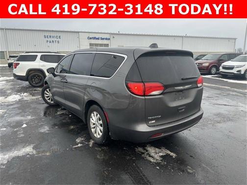 2017 Chrysler Pacifica Touring