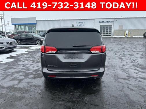 2017 Chrysler Pacifica Touring