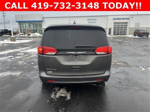 2017 Chrysler Pacifica Touring