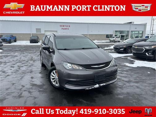 2017 Chrysler Pacifica Touring