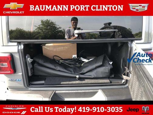 Sting Gray Clearcoat 2023 Jeep Wrangler 4xe Rubicon