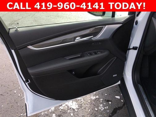 2026 Cadillac XT5 Sport