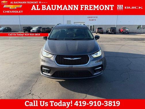 2022 Chrysler Pacifica Touring-L