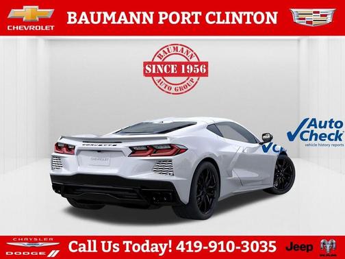 Arctic White 2026 Chevrolet Corvette Stingray w/1LT