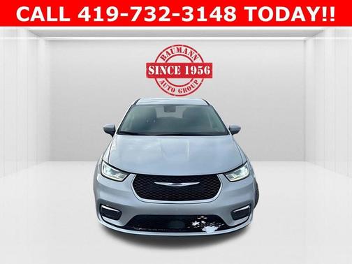 Silver Mist Clearcoat 2023 Chrysler Pacifica Touring-L