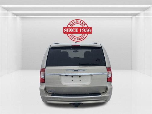 2013 Chrysler Town & Country Touring