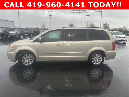 2013 Chrysler Town & Country Touring