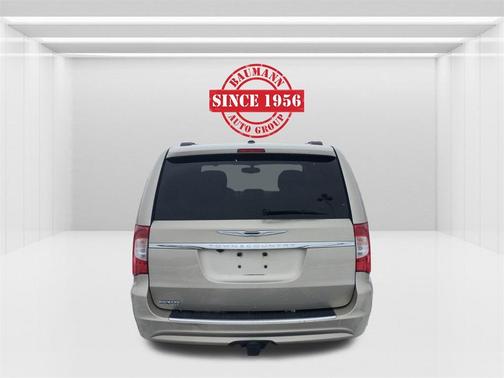2013 Chrysler Town & Country Touring