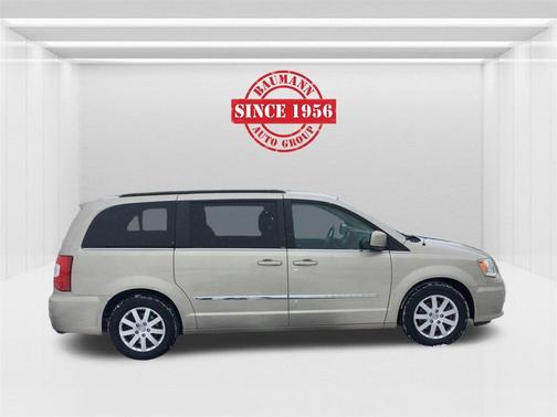 2013 Chrysler Town & Country Touring