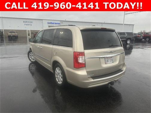 2013 Chrysler Town & Country Touring