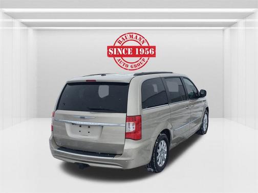 2013 Chrysler Town & Country Touring
