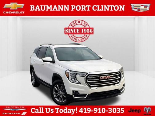 White Frost Tri-Coat 2024 GMC Terrain SLT