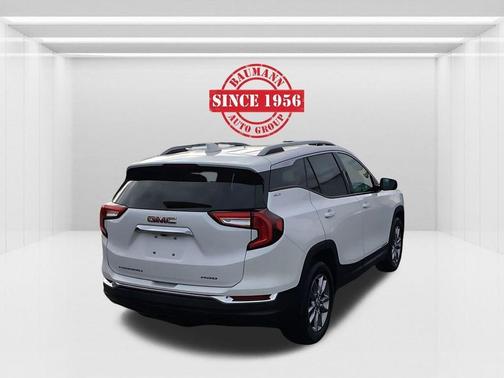 White Frost Tri-Coat 2024 GMC Terrain SLT