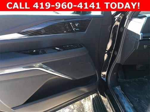 2025 Cadillac Escalade IQ Luxury