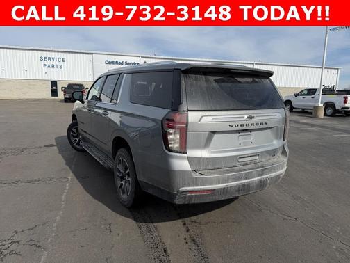 2023 Chevrolet Suburban LT