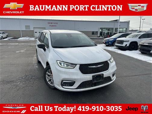 2024 Chrysler Pacifica Touring-L