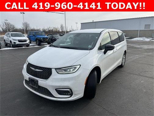 2024 Chrysler Pacifica Touring-L