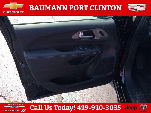 Diamond Black 2026 Chrysler Pacifica Select AWD