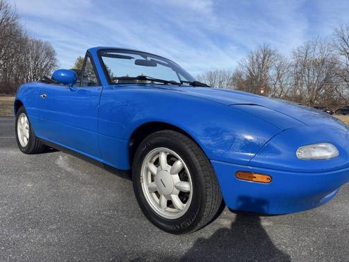 1990 Mazda MX-5 Miata Base 2dr Convertible