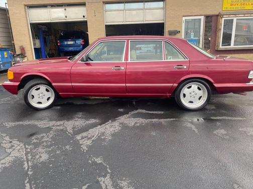 1989 Mercedes-Benz S-Class 560SEL