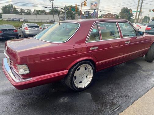 1989 Mercedes-Benz S-Class 560SEL