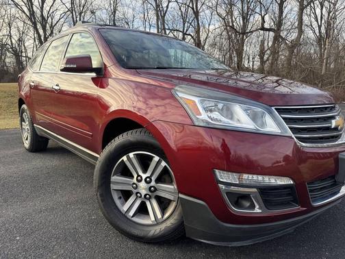 2017 Chevrolet Traverse 2LT