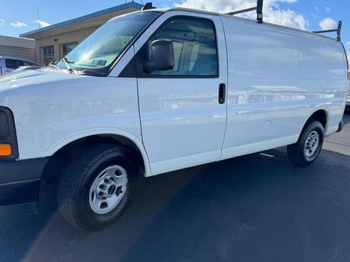 2017 GMC Savana 2500 Work Van