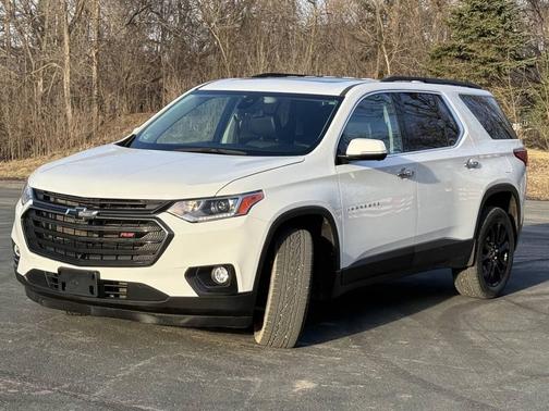 White 2021 Chevrolet Traverse RS
