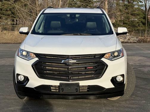White 2021 Chevrolet Traverse RS