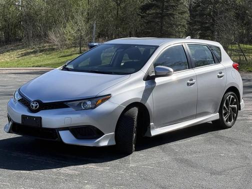 Classic Silver Metallic 2017 Toyota Corolla iM Base