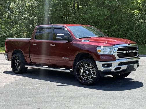Delmonico Red Pearlcoat 2020 RAM 1500 Big Horn/Lone Star