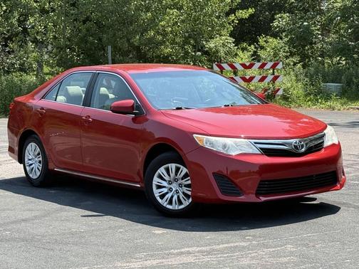 Barcelona Red Metallic 2013 Toyota Camry LE