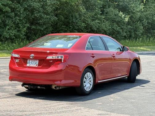 Barcelona Red Metallic 2013 Toyota Camry LE