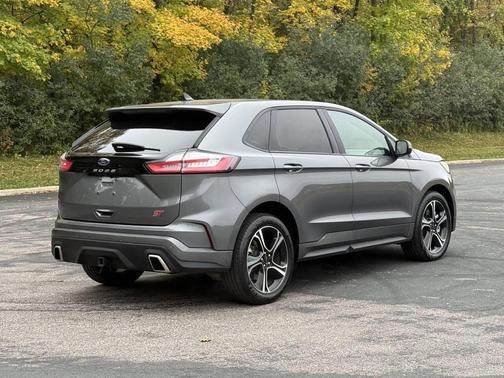 2022 Ford Edge ST