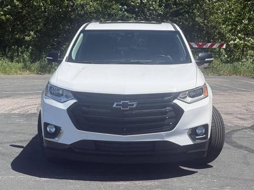 Summit White 2021 Chevrolet Traverse Premier