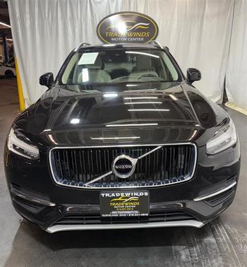2016 Volvo XC90 T6 Momentum