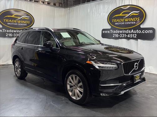 2016 Volvo XC90 T6 Momentum