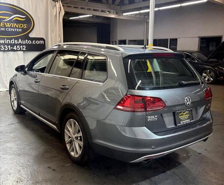 2017 Volkswagen Golf Alltrack TSI S