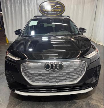 2022 Audi e-tron Premium