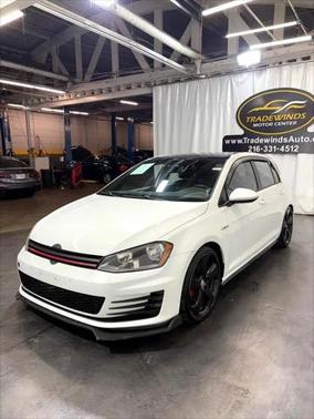 2015 Volkswagen Golf GTI 2.0T SE 4-Door