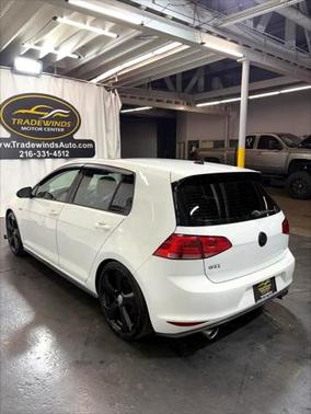 2015 Volkswagen Golf GTI 2.0T SE 4-Door