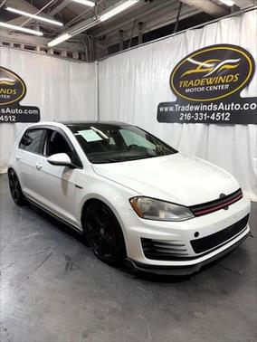 2015 Volkswagen Golf GTI 2.0T SE 4-Door