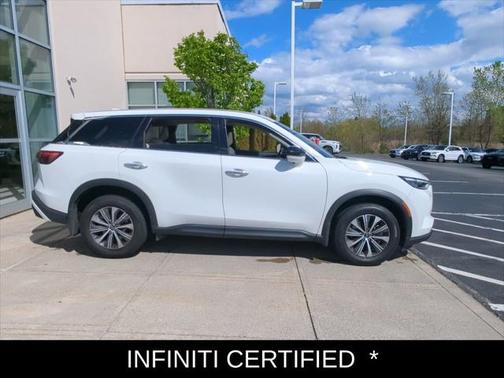 2022 INFINITI QX60 Pure
