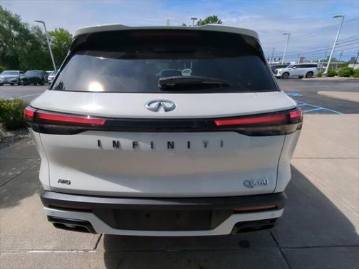 2022 INFINITI QX60 Pure
